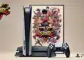 Uma imagem promocional de Street Fighter 6 no PS5, apresentando um console PS5, controle e arte de capa do jogo com vários personagens de Street Fighter e o logotipo de Street Fighter V.