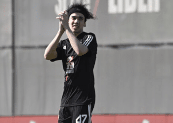 Spreen en su debut con el Riestra